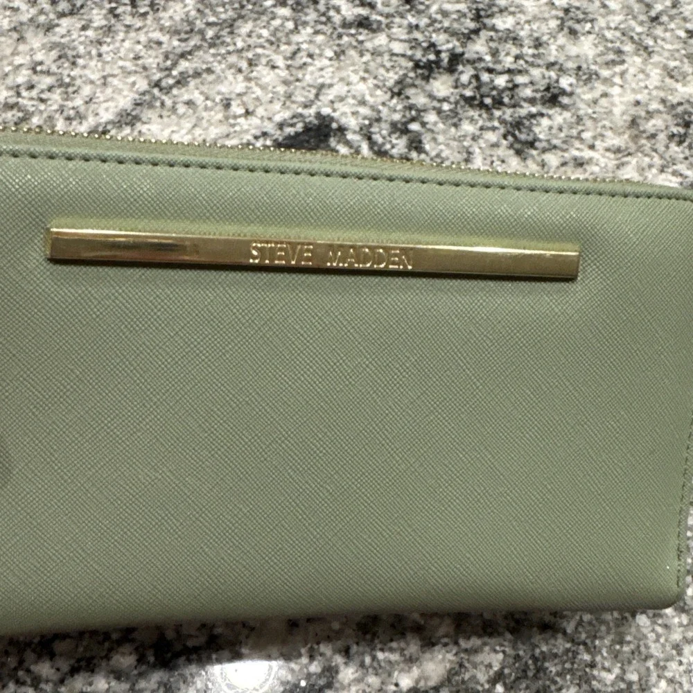 Steve Madden BZippy Zip‎ Around Women's Wallet Wristlet Clutch Jade Green